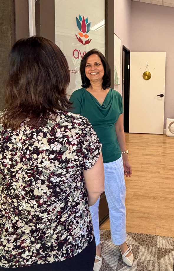 Dr. Malathi Acharya, perimenopause and hormone health physician in Portola Valley